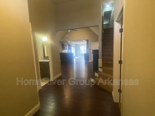 Building Photo - 3113 SW Stoneway Ave