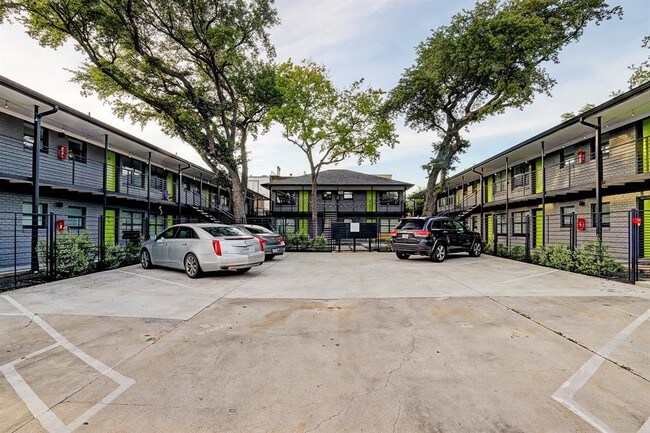 Building Photo - 1218 Jackson Blvd