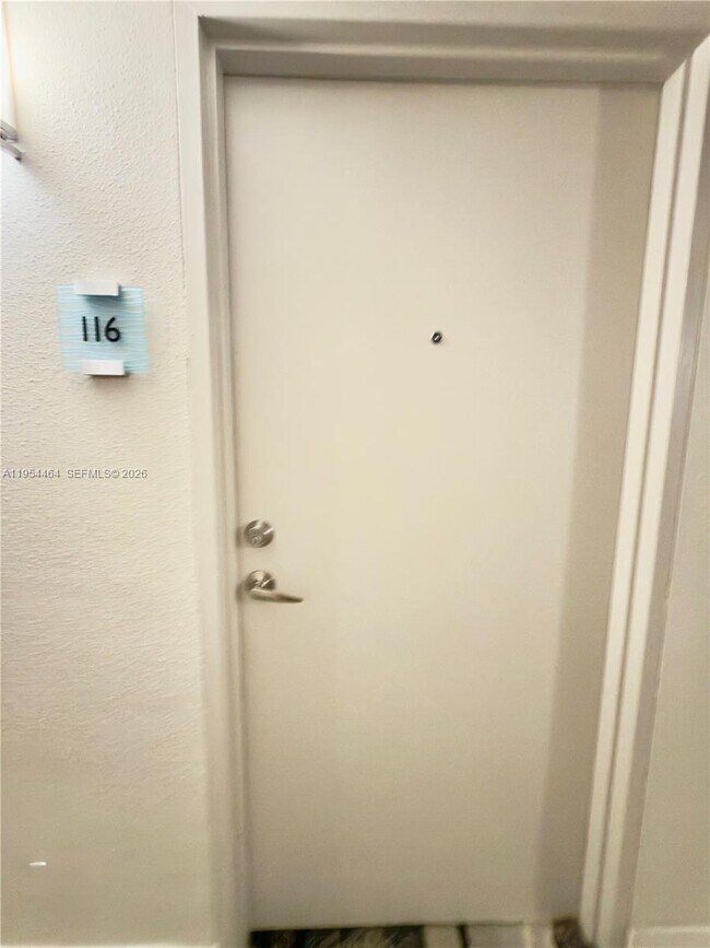 Foto del edificio - 3000 S Ocean Dr