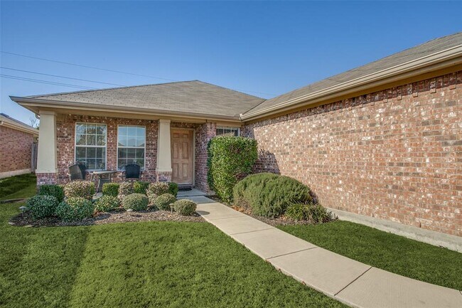Building Photo - 737 Cedar Cove Dr
