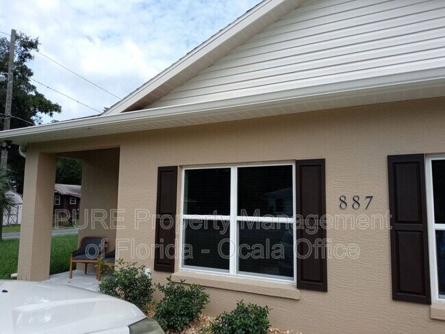 Foto del edificio - 887 NW 6th Terrace