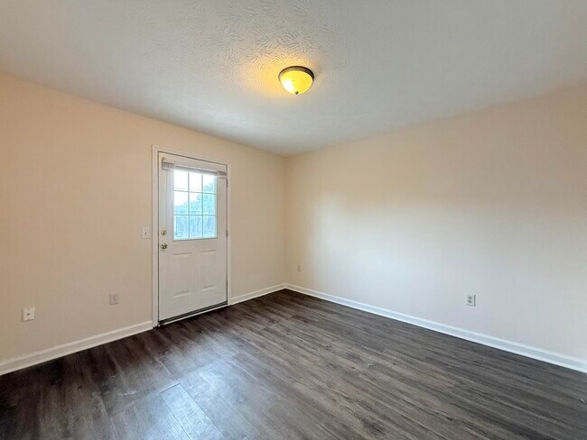 Foto del edificio - 245 Maryland Dr