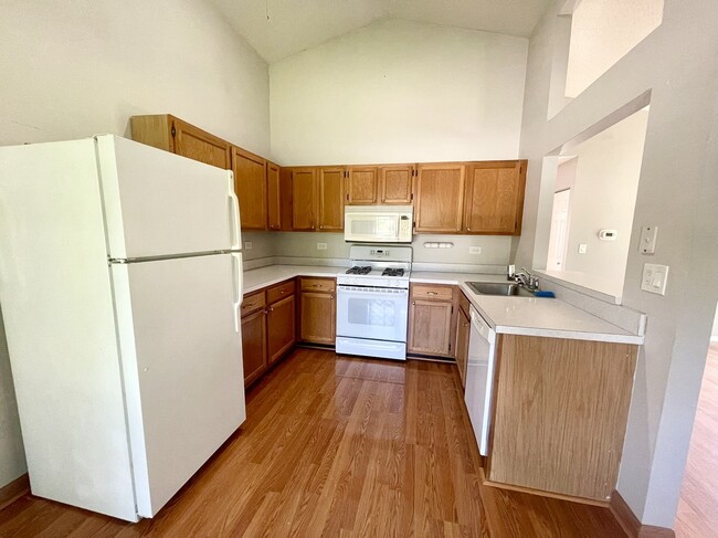 Building Photo - 2048 Navarone Dr