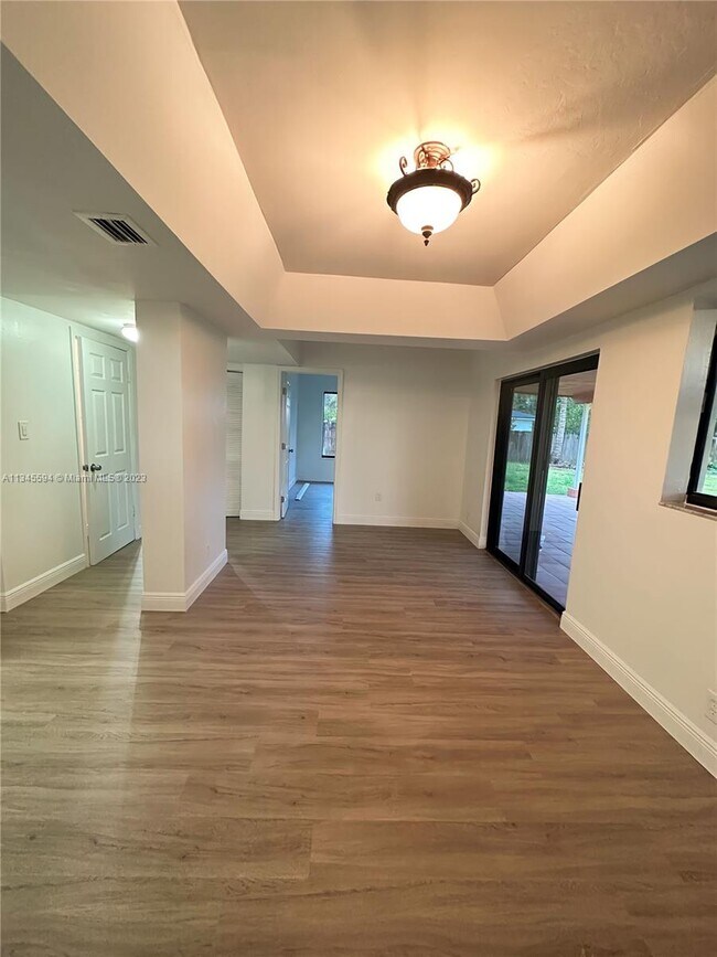 Building Photo - 10970 SW 93rd St