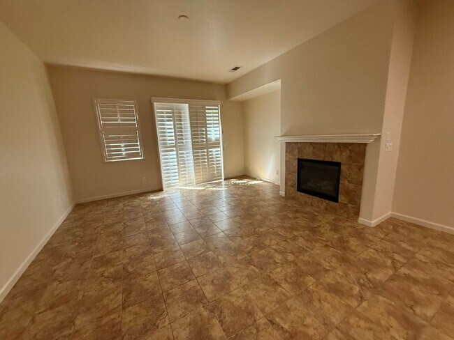 Foto del edificio - 1487 Highland Dr