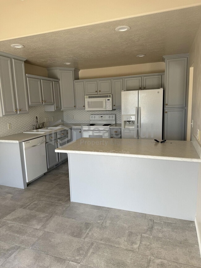 Foto del edificio - 1541 W Ln Ct