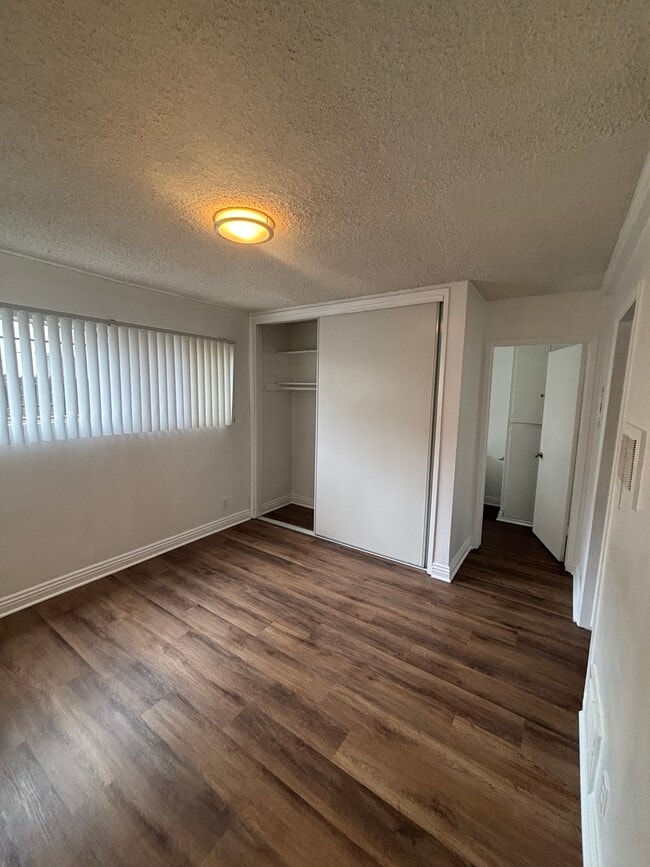 Bedroom - 15106 W Magnolia Blvd