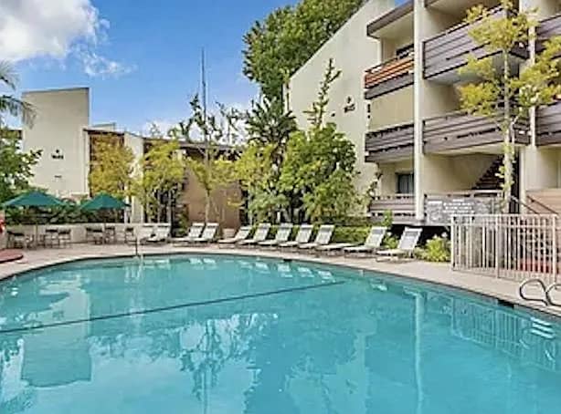 Primary Photo - 1625 Hotel Cir S