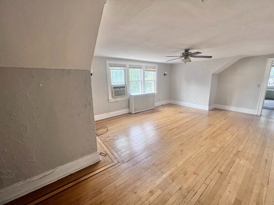 Primary Photo - 376 Hayward Ave