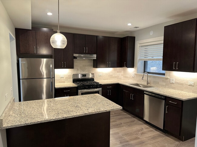 Building Photo - 1143 Maple