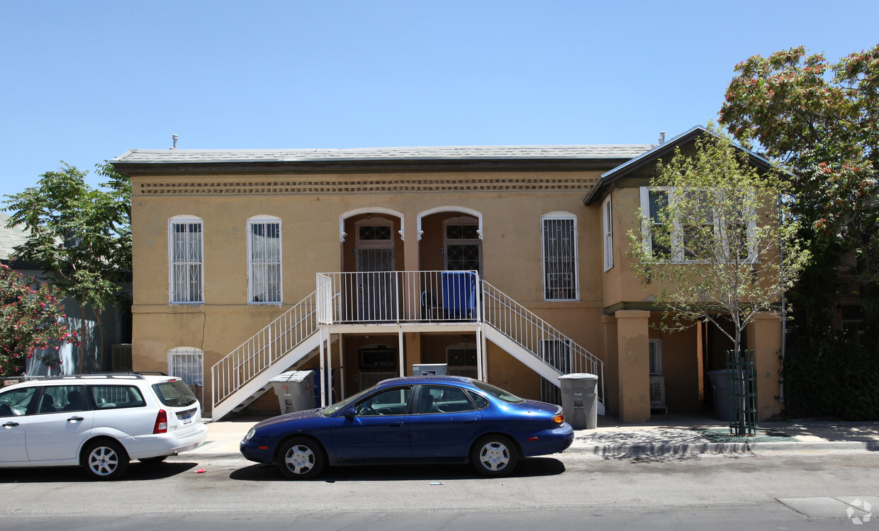 Building Photo - 1108 E San Antonio Ave