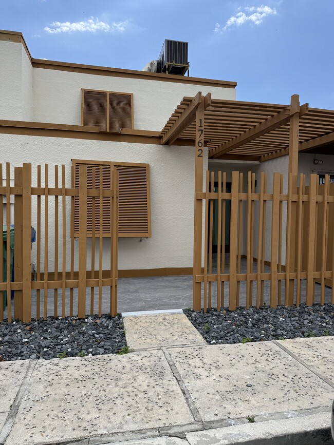 Foto del edificio - 1762 SW 131st Place Cir S