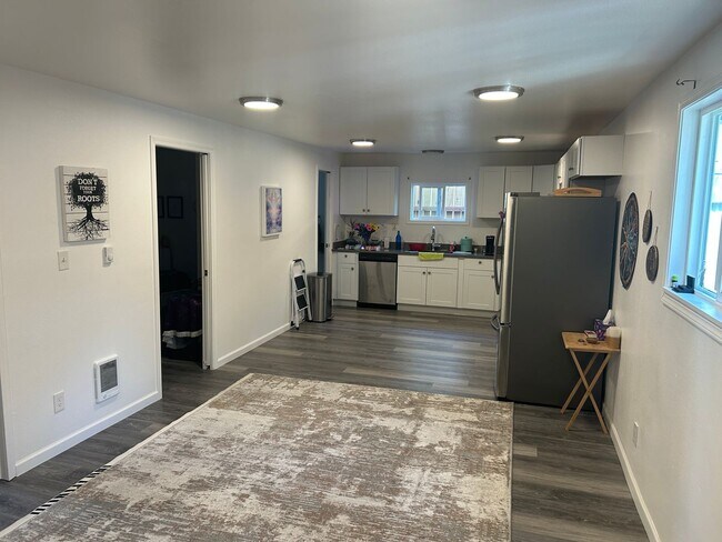 Building Photo - 850 SW 136th St