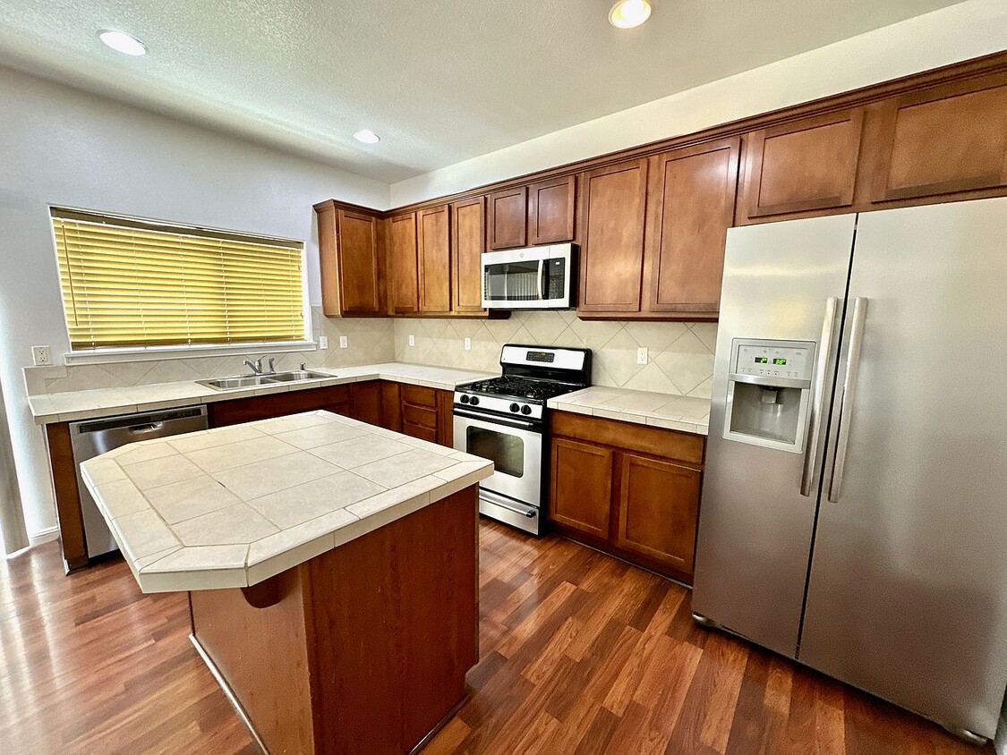 Foto principal - 13013 NE 7th Ave