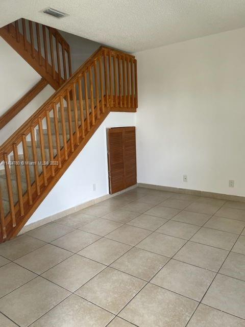 Foto del edificio - 835 NE 212th Terrace