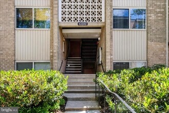 Building Photo - 12202 Braxfield Ct