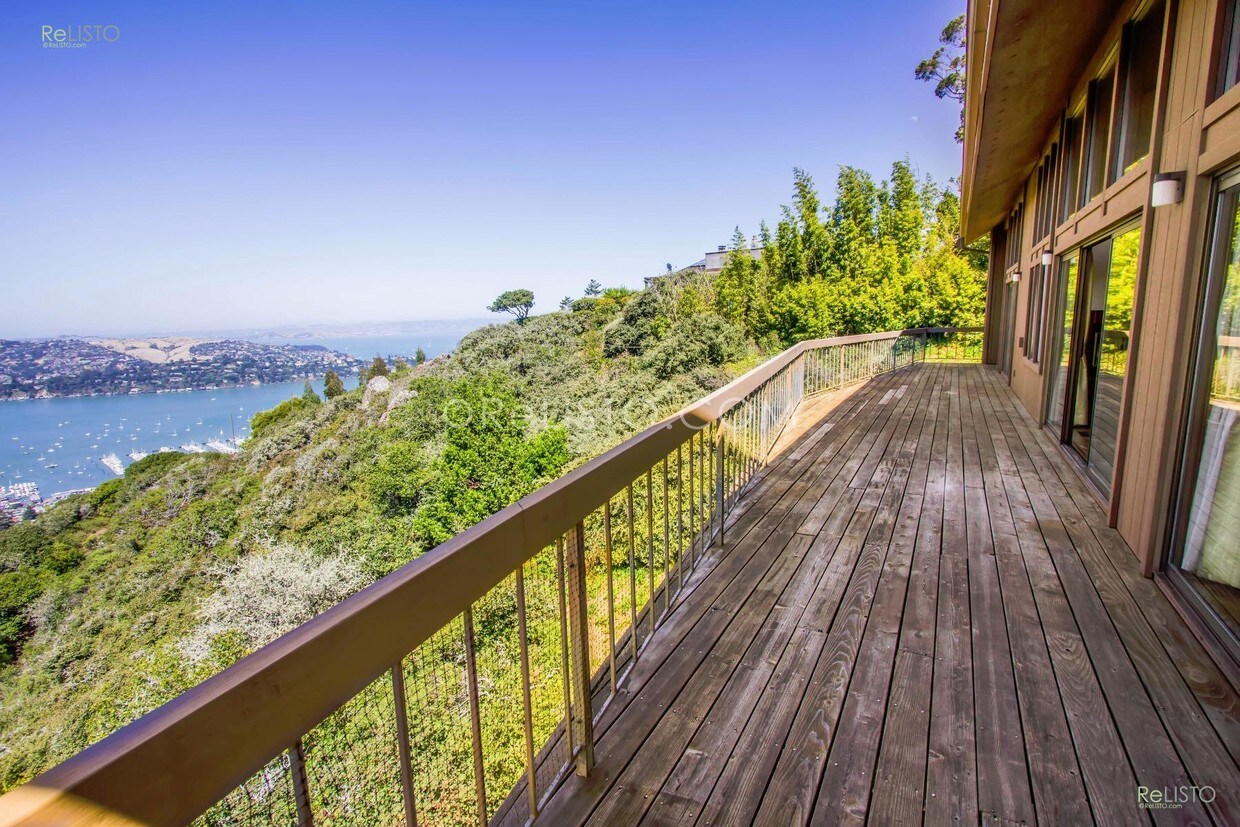 Foto principal - 9 Wolfback Ridge Rd
