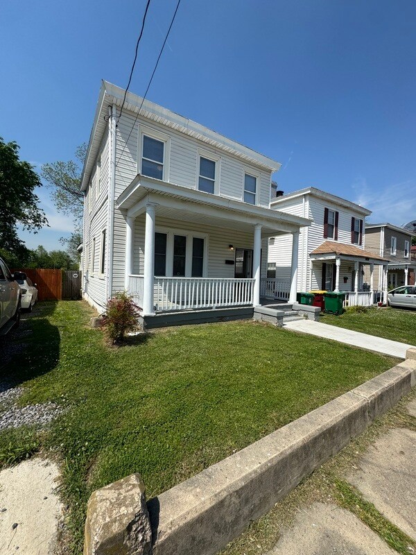 Foto principal - 1153 W Washington St