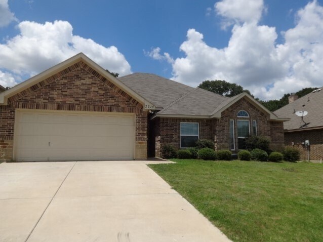 Primary Photo - 2210 Cancun Drive