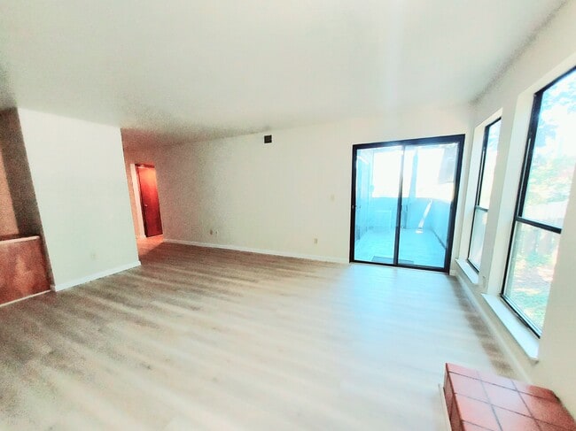 Building Photo - 1644 San Miguel Dr