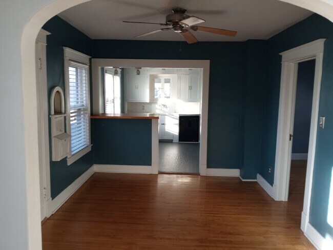 Kitchen - 1211 23rd Ave NE