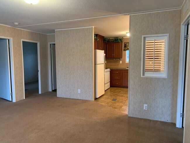 Building Photo - Newer Mobile Home in Lakeland, GA