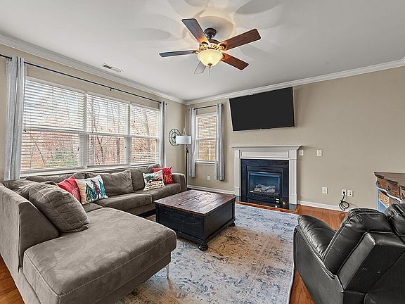 Foto del edificio - 59 Greenfield Ln