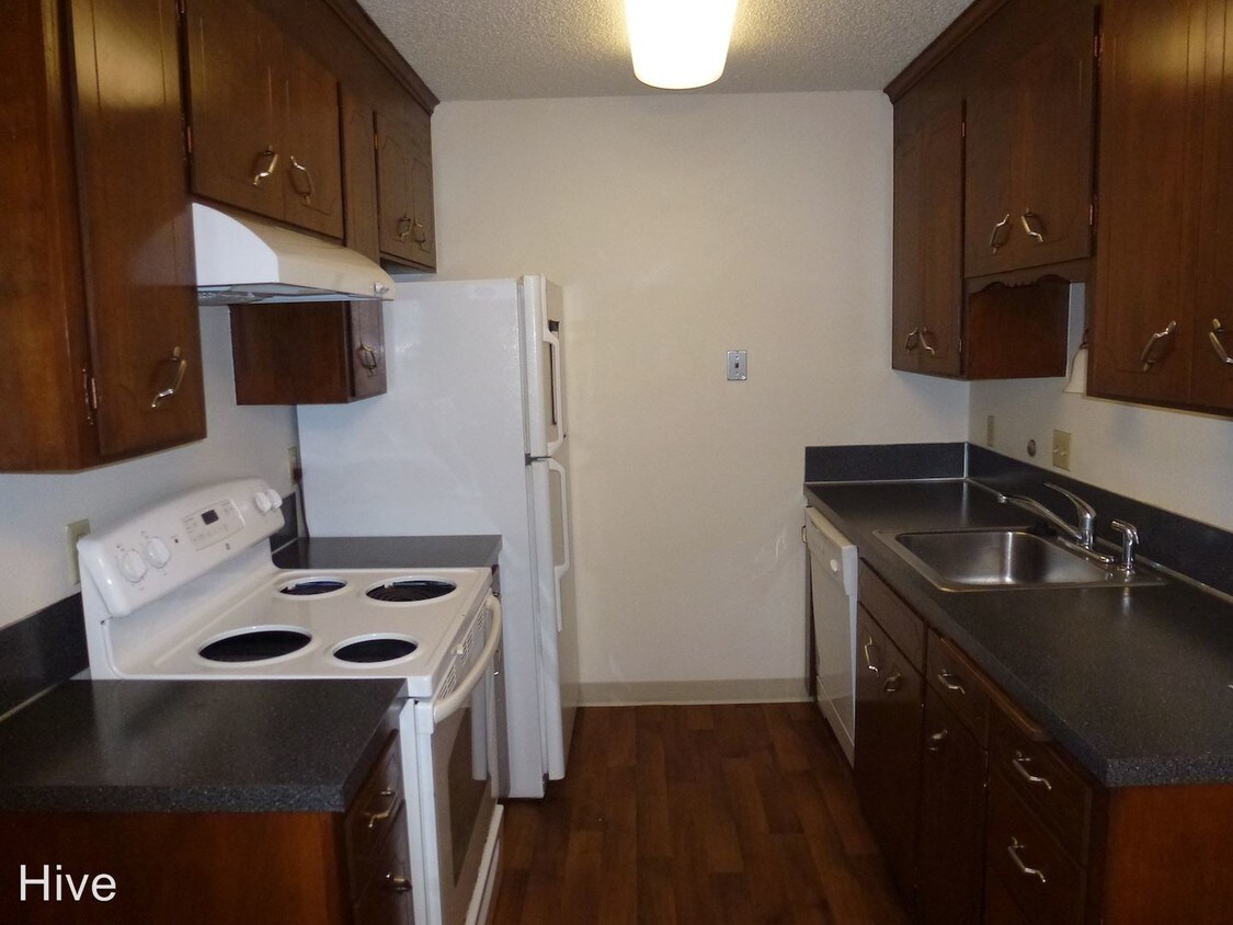 Primary Photo - 7400 5th Ave NE