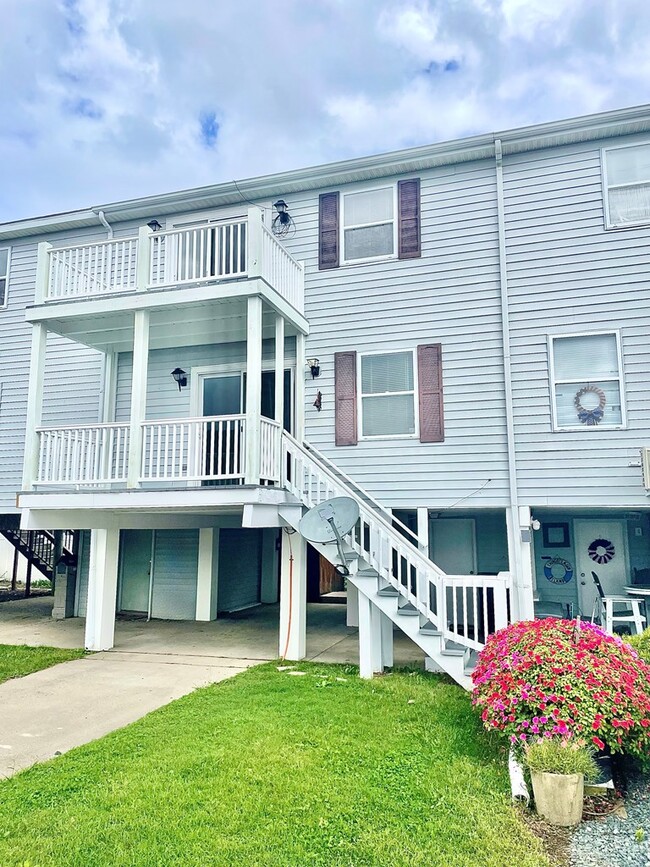 Building Photo - 7141 Margarets Ln