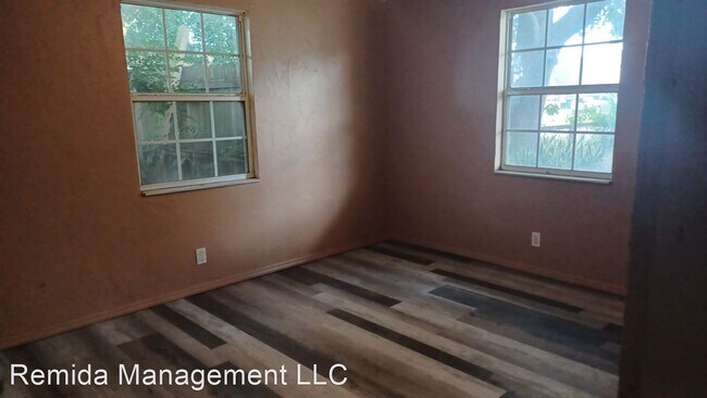 Foto del edificio - 3 br, 1 bath House - 4233 73rd St N