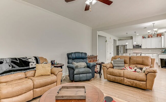 Foto del edificio - Summerton Village 2 Story Home