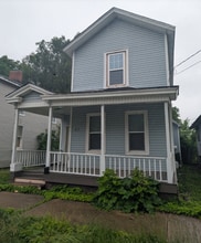 Building Photo - 613 Green St