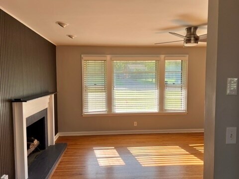 Looking towards the living room from the eating area - 2118 Dearborn Dr