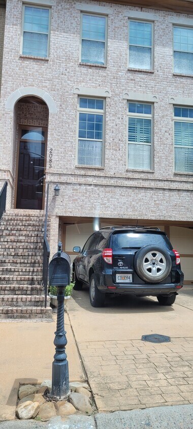Primary Photo - 2083 Silas Way NW