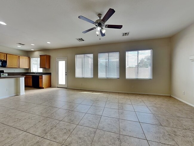 Building Photo - 709 Claxton Ave