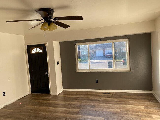 Foto del edificio - 3119 Benchwood Rd