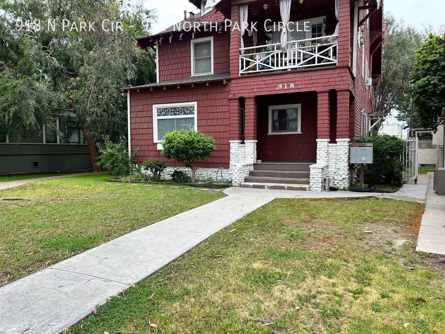 Primary Photo - Brand new flooring freshly painted 1b1b fo...