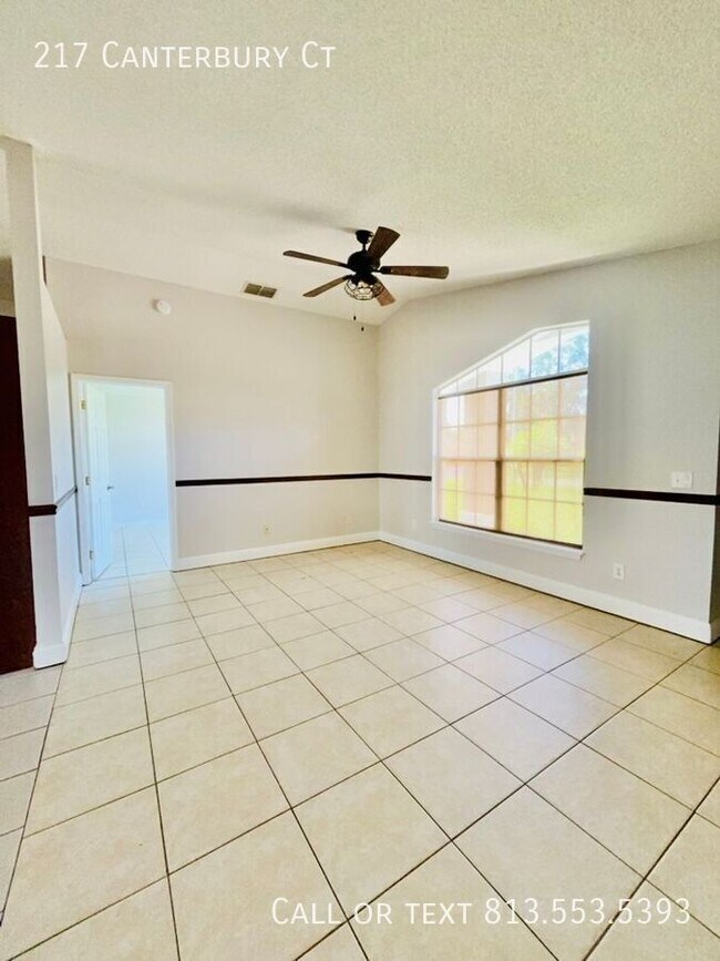 Photo - 217 Canterbury Ct House