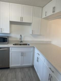 Foto del edificio - 2820 Tennis Club Dr