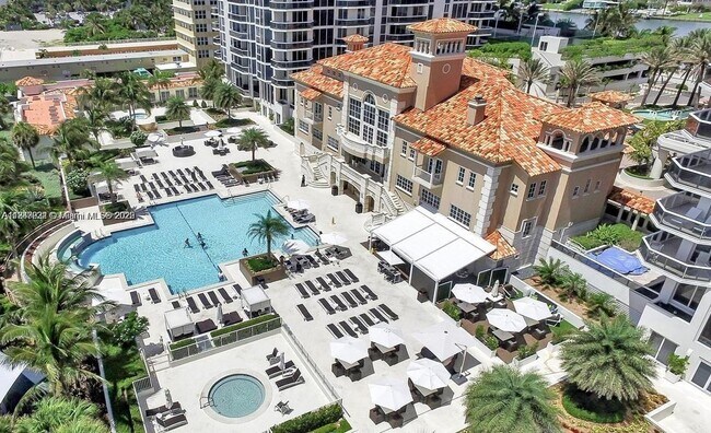 Foto del edificio - 4779 Collins Ave