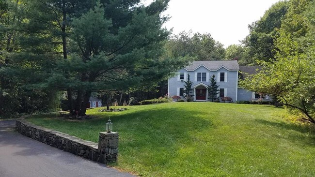 Building Photo - 1590 Elwyn Rd