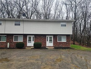 Building Photo - 909 Chapel Rd