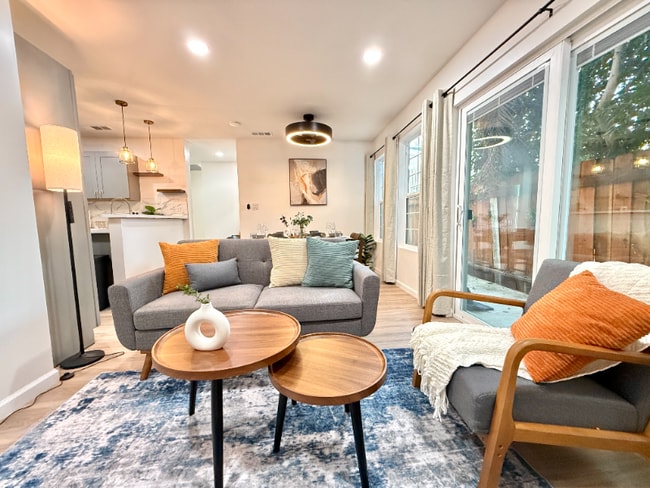 Photo - 3229 S Sherbourne Dr Apartment