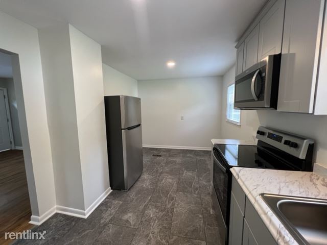 Building Photo - 3 br, 1 bath House - 1722 Brent Rd