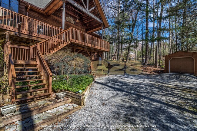 Building Photo - 594 Lake Rugby Dr