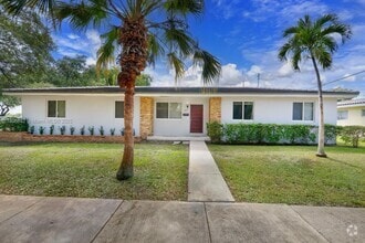 Building Photo - 900 Benevento Ave