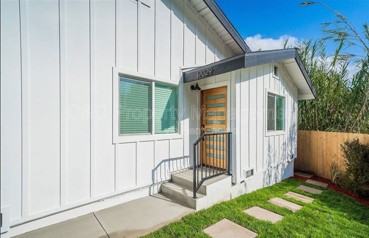 Foto principal - 17029 Janison Dr