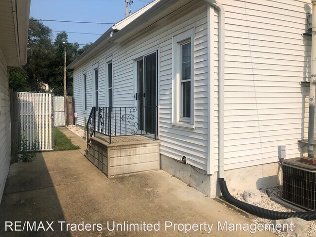 Building Photo - 2 br, 1 bath House - 1314 S Western Ave.
