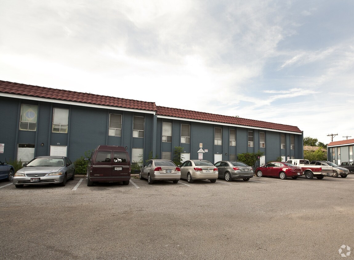 Primary Photo - 3812 Southway Dr