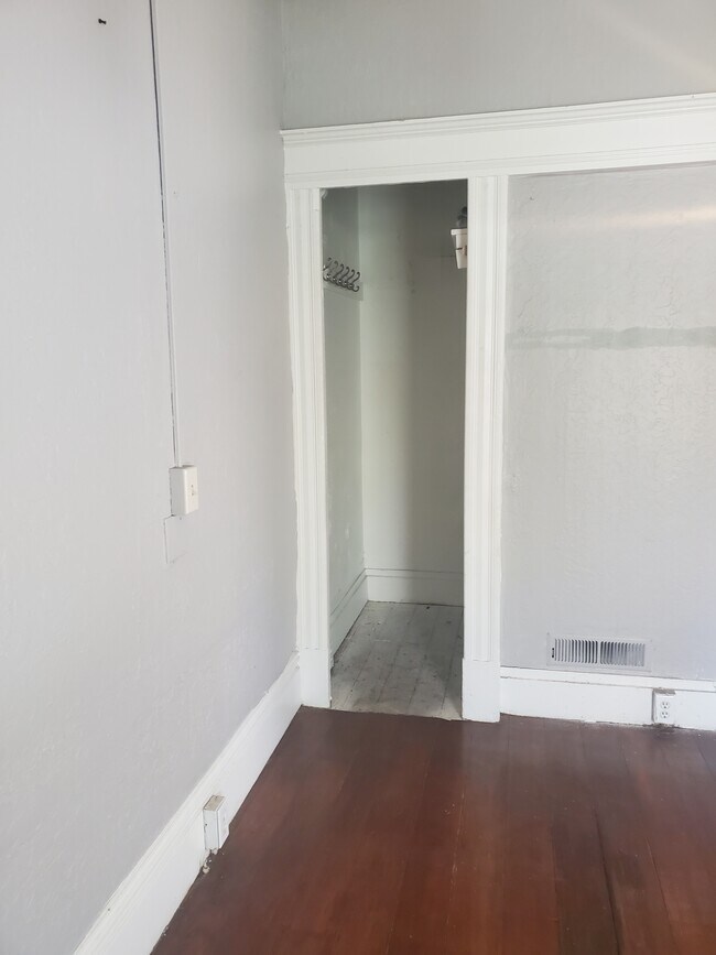 Foto del edificio - 84 N 9th St